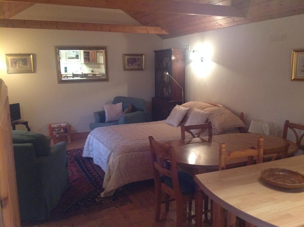 White House Farm Bed and Breakfast Hindolveston Værelse billede